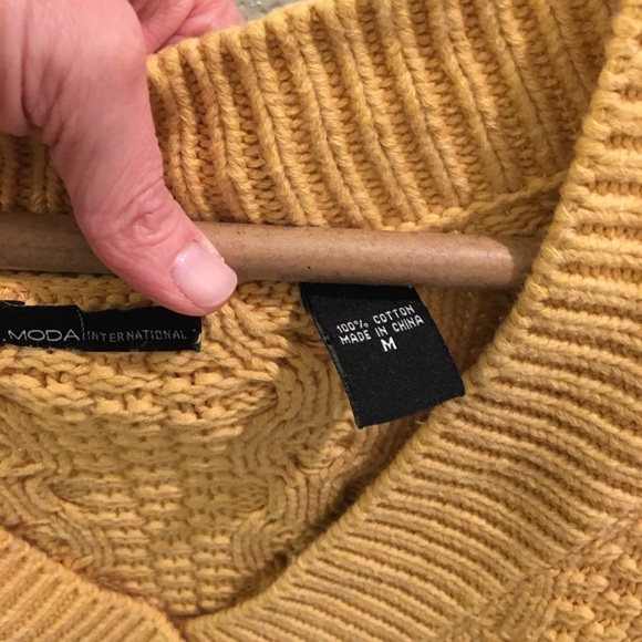 Sweater - Picture 3 of 3